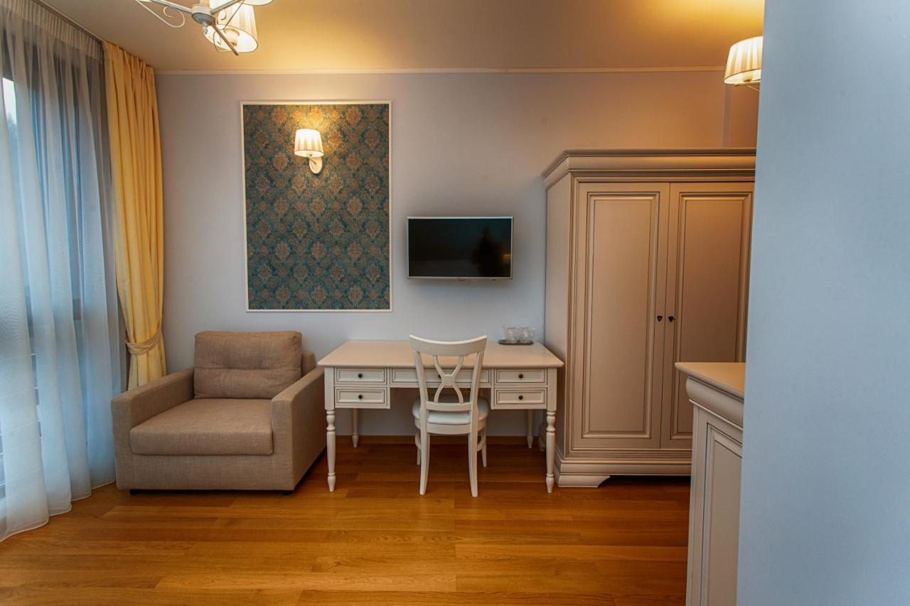 Bed and Breakfast Vila Imperial Сіная Екстер'єр фото